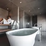The Krane Hotel